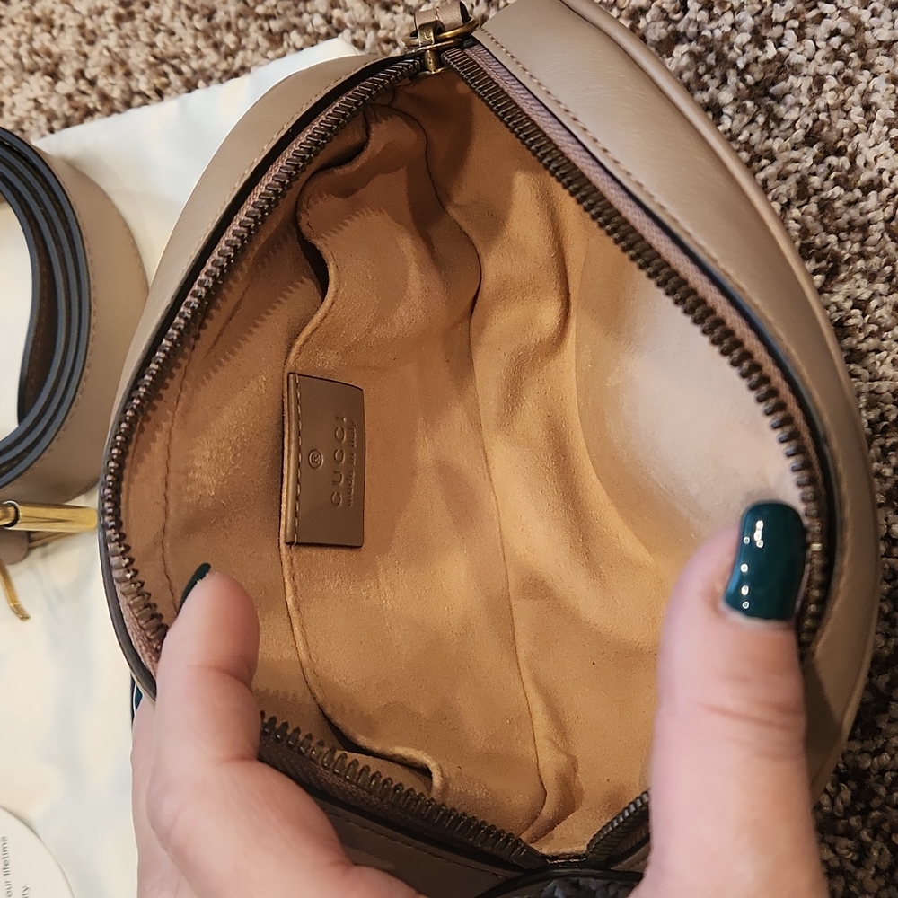 Gucci Belt Bag - Picture 3 of 9
